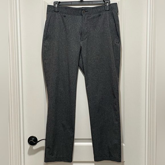 Under Armour Men's Sz 36x30 Showdown Tapered Golf Pants Athletic Black/Zinc Gray - Picture 2 of 12